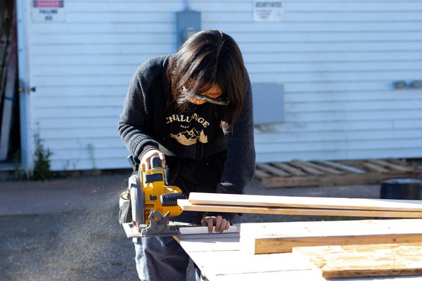 Parasol de terrasse : comment entretenir cet équipement ?