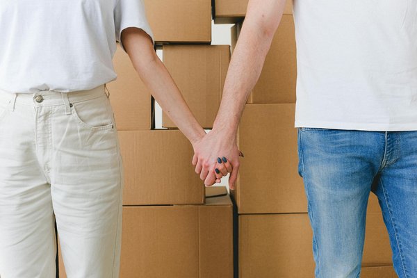 Quels sont les avantages d'une cave à cigare par rapport à une boîte à cigare traditionnelle ?