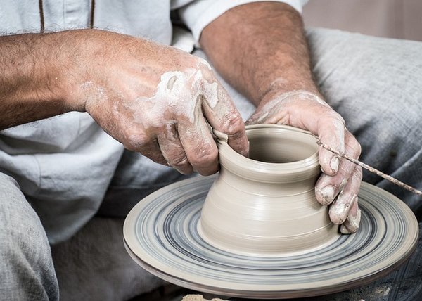 Comment trouver un bon tour de poterie ?